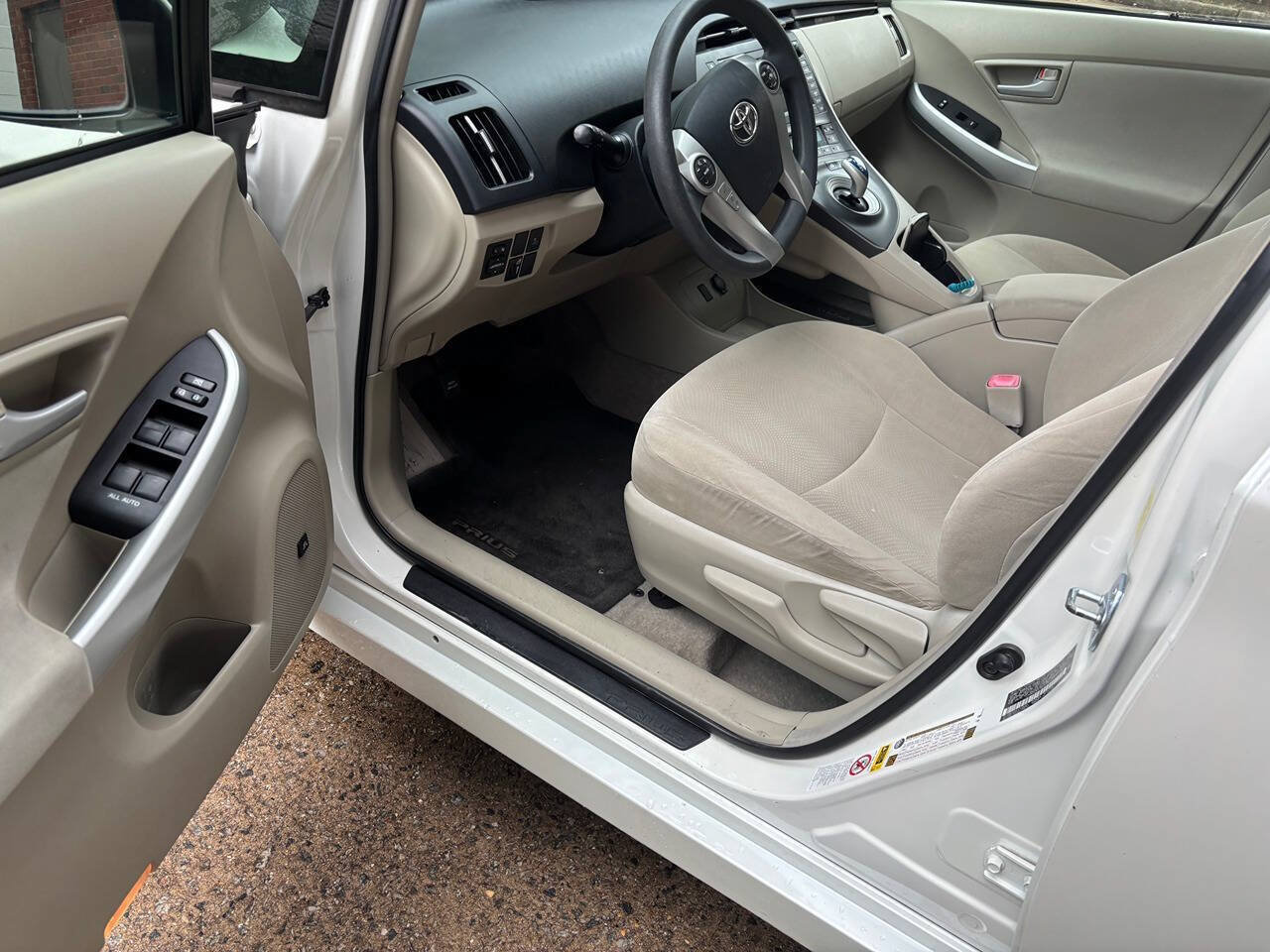 Used 2010 Toyota Prius FWD image 14