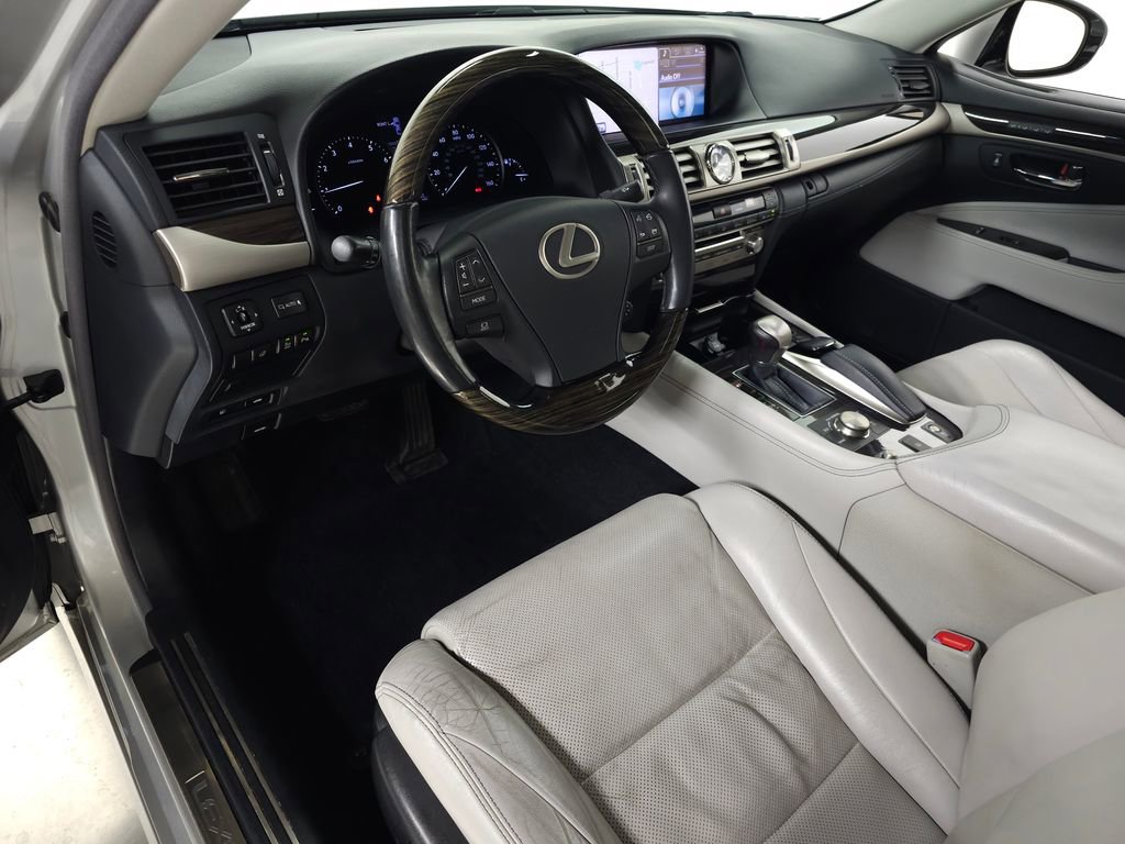 Used 2014 Lexus LS 460 AWD w/ Comfort Package image 15