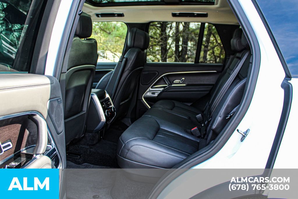 Used 2024 Land Rover Range Rover SE image 17