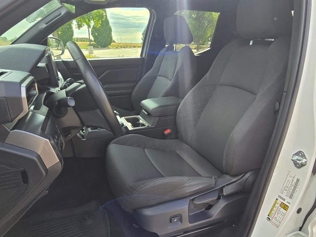 Used 2025 Toyota Tacoma SR5 AWD/4WD image 15