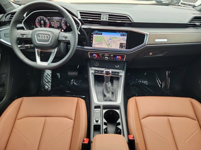 Certified 2025 Audi Q3 2.0T Premium Plus w/ Premium Plus Package AWD/4WD image 2