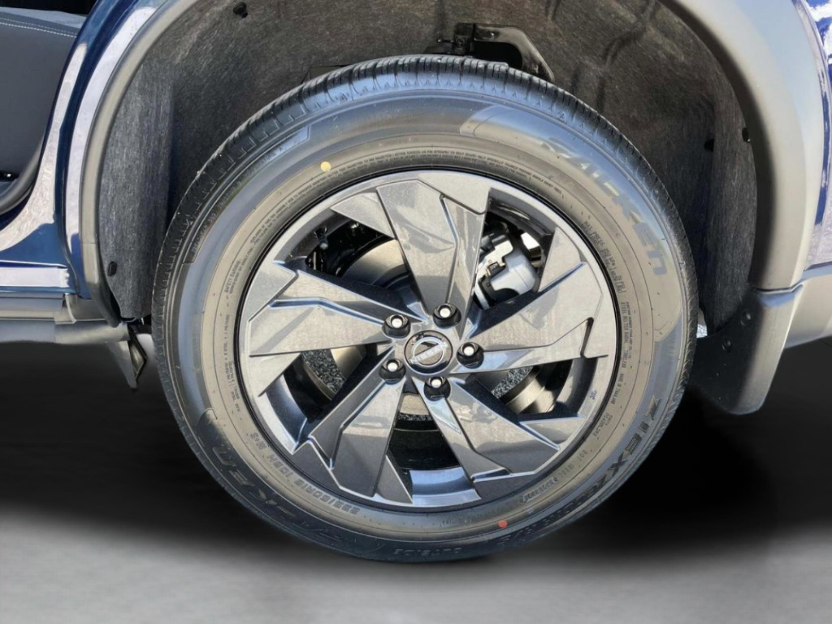 New 2026 Nissan Rogue SV FWD image 31