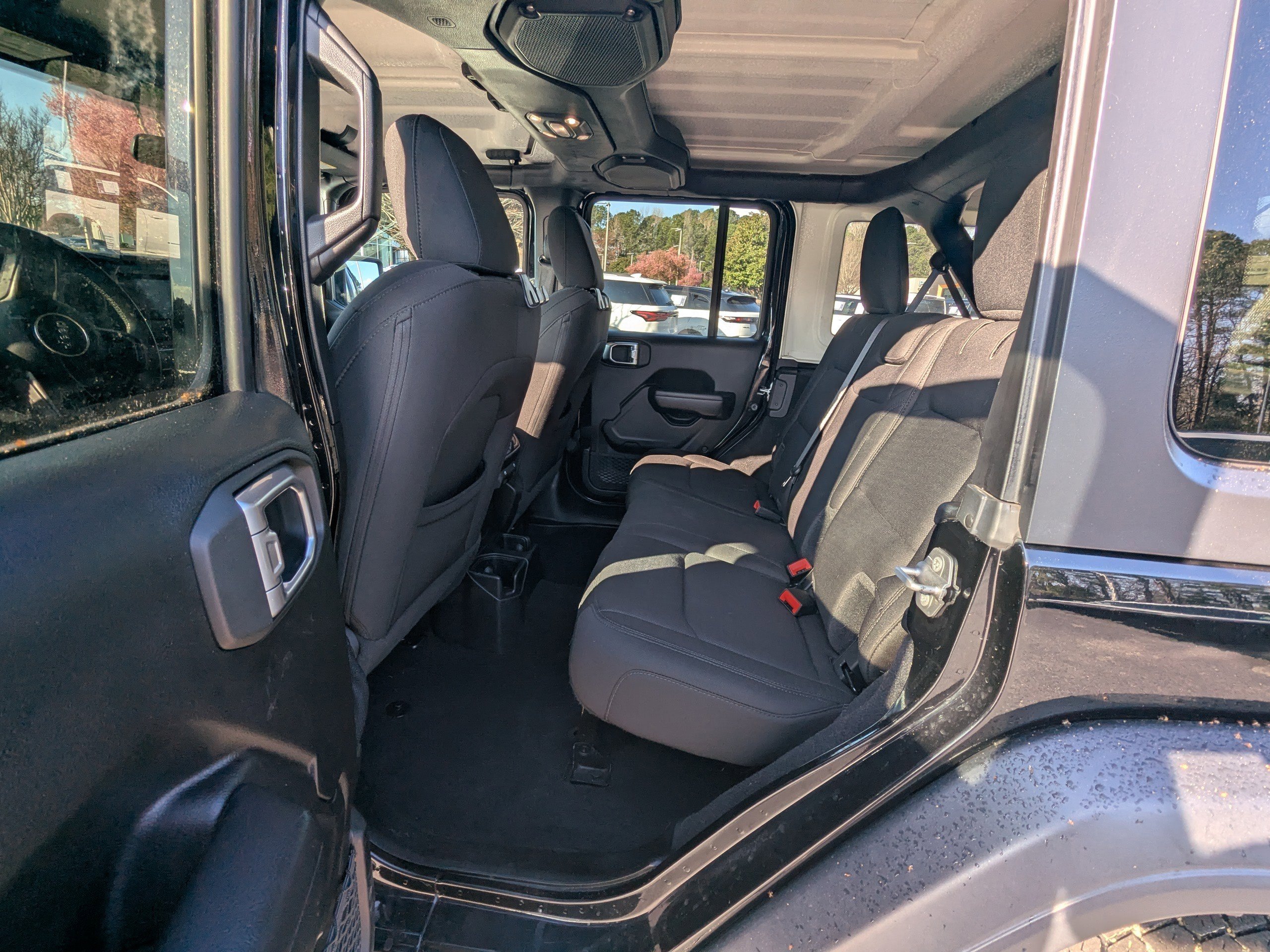 Used 2020 Jeep Wrangler Unlimited Sport S image 16