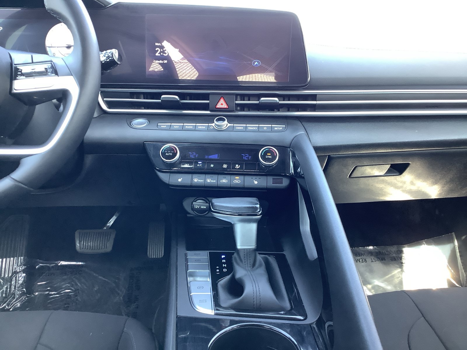 Used 2023 Hyundai Elantra SEL w/ Convenience Package FWD image 11