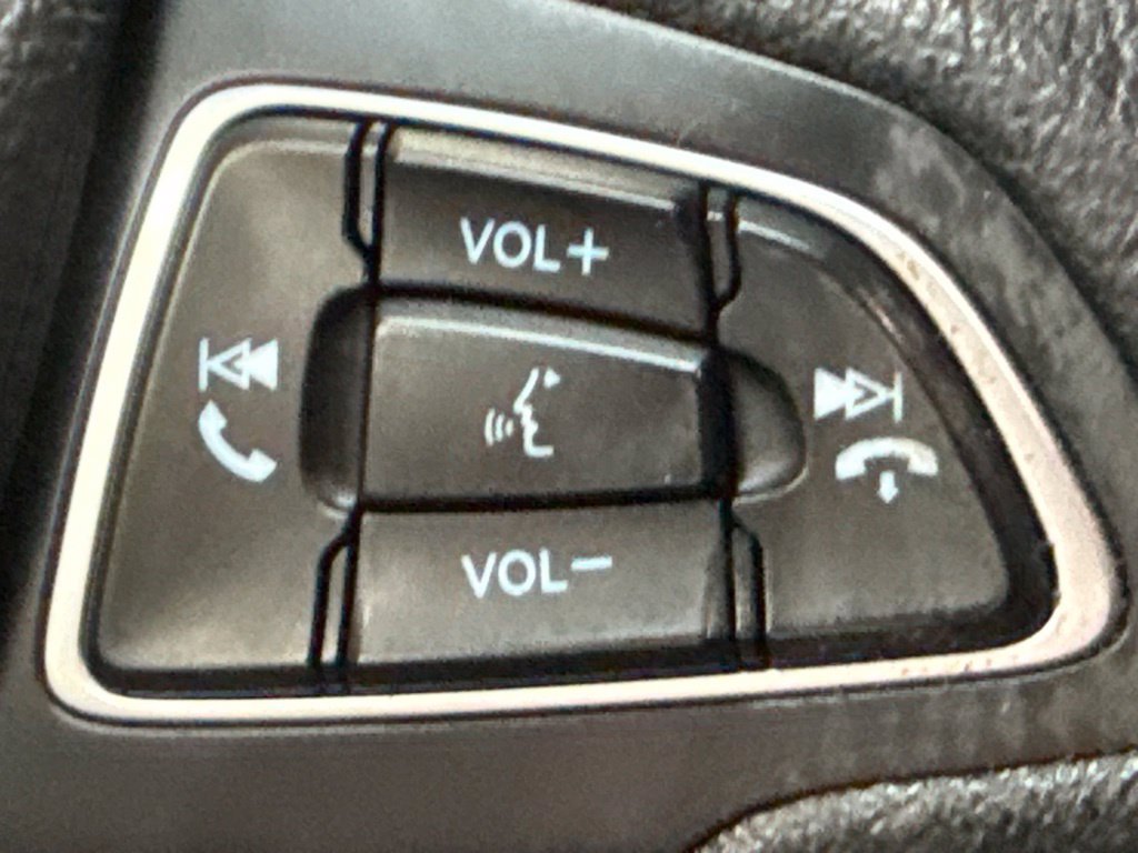 Used 2019 Ford Escape SE FWD image 19