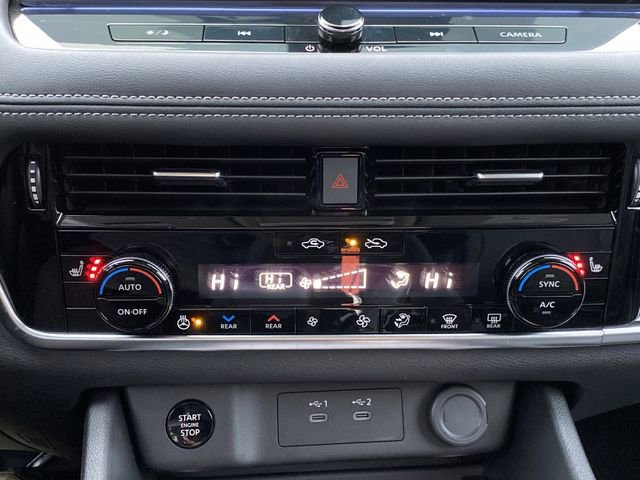 Used 2025 Nissan Rogue SL w/ SL Premium Package image 21