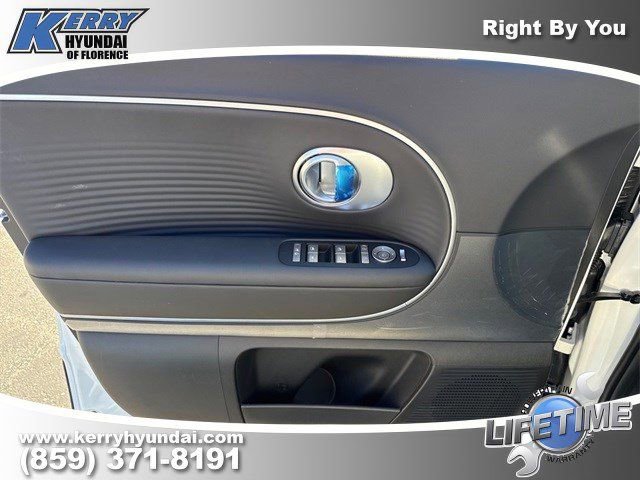 New 2026 Hyundai Ioniq 9 SEL image 8