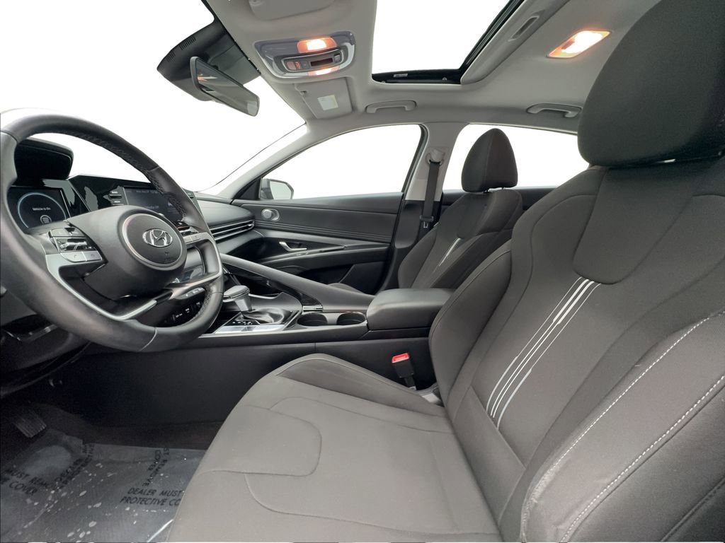 Used 2022 Hyundai Elantra SEL w/ Convenience + Premium Package FWD image 20