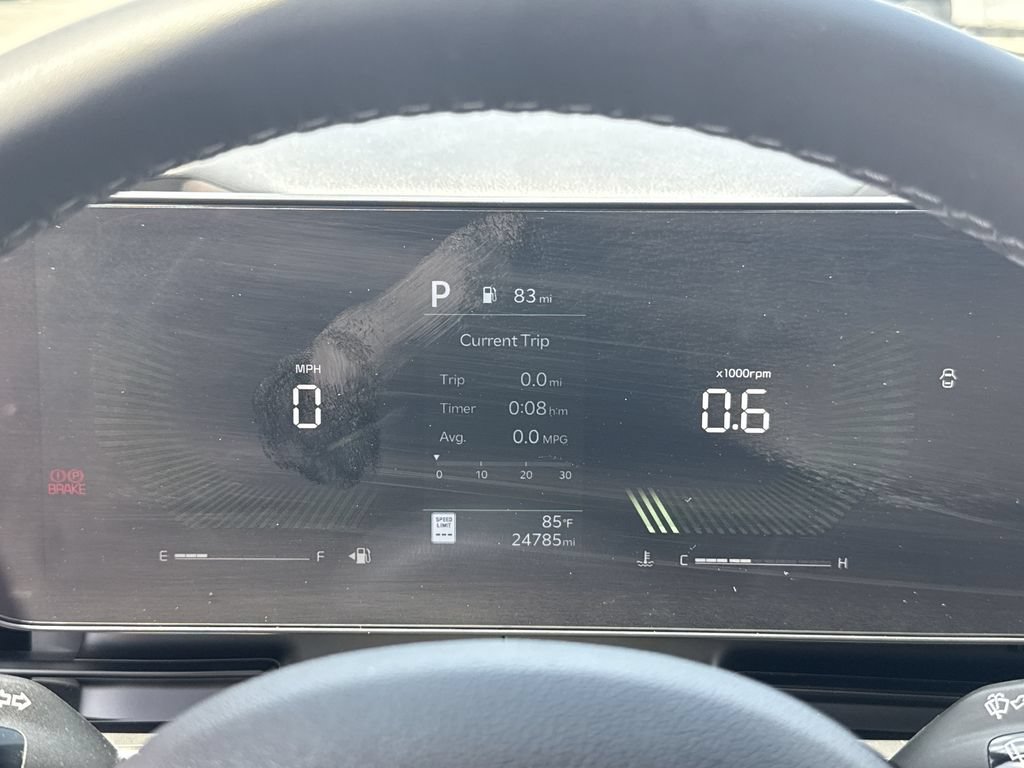 Used 2025 Kia Carnival EX FWD image 27