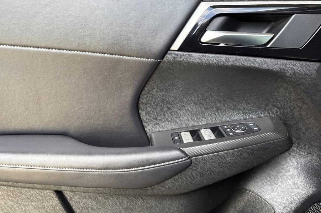 Used 2024 Mitsubishi Outlander SE AWD/4WD image 11