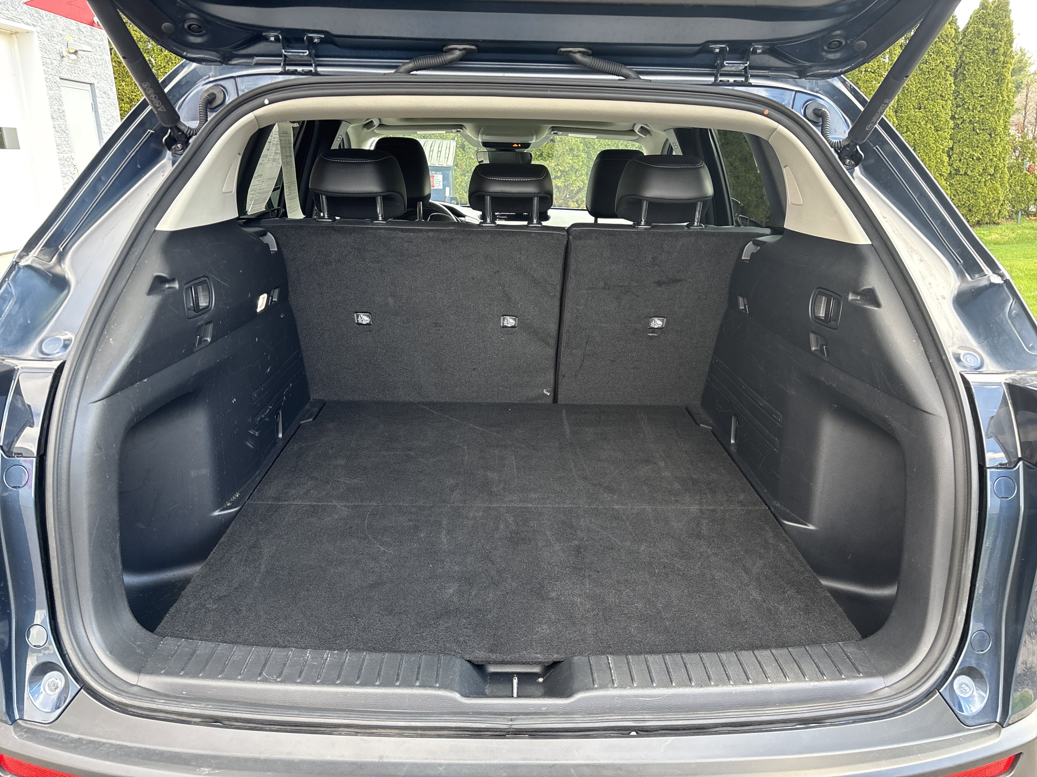 Used 2025 MAZDA CX-50 AWD 2.5 S w/ Premium Package image 5