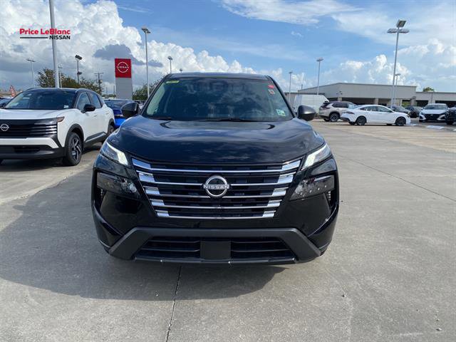 Used 2025 Nissan Rogue S image 26