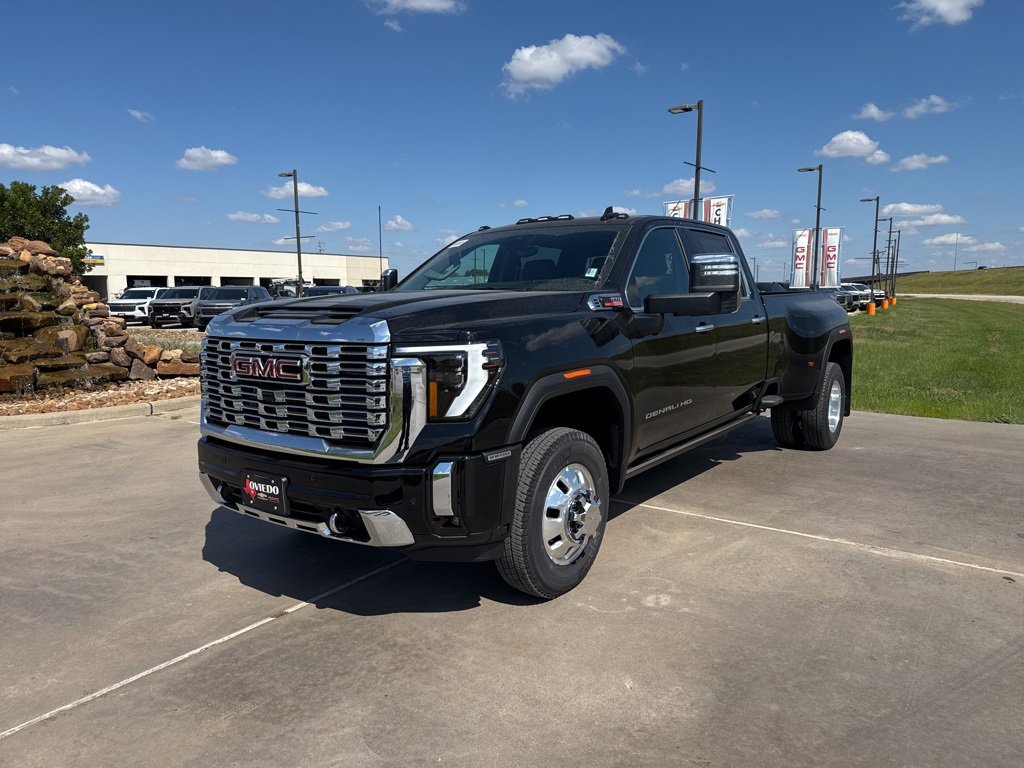 New 2026 GMC Sierra 3500 Denali w/ Denali Reserve Package image 2