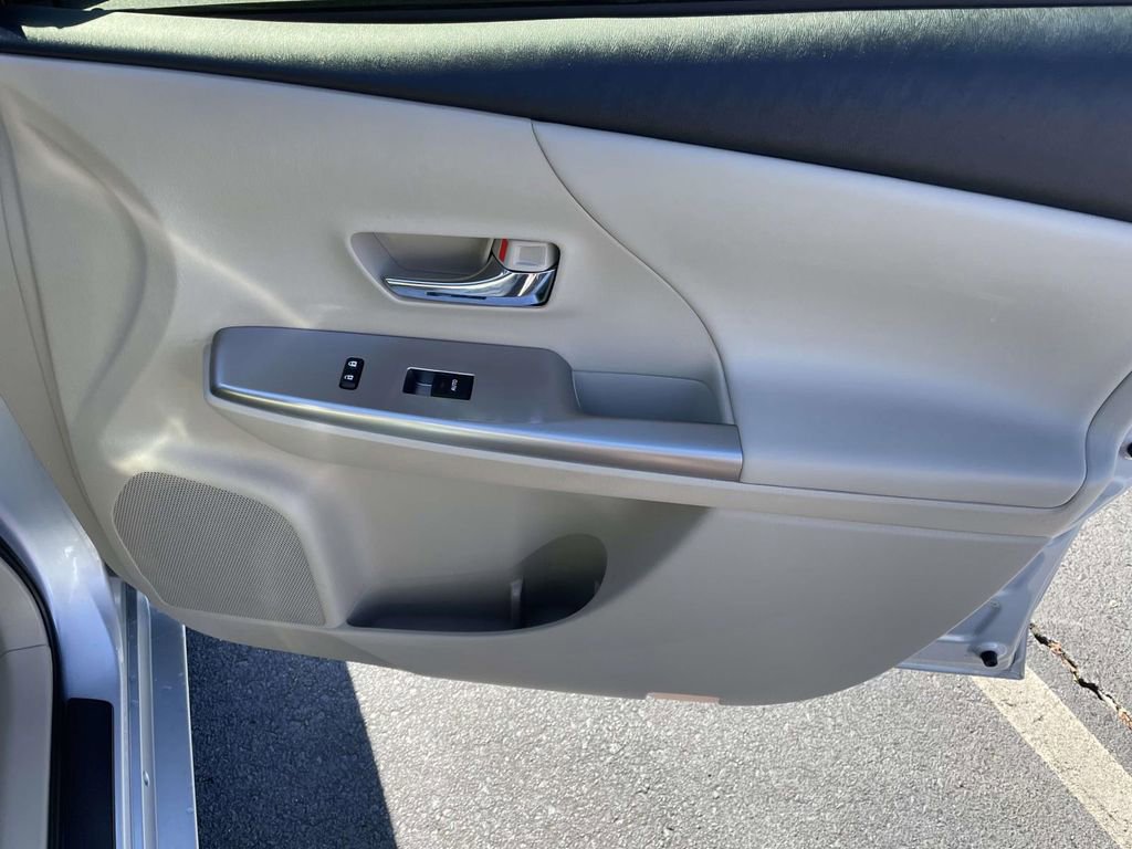 Used 2016 Toyota Prius V Four image 45