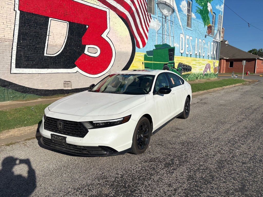 Used 2025 Honda Accord SE image 2