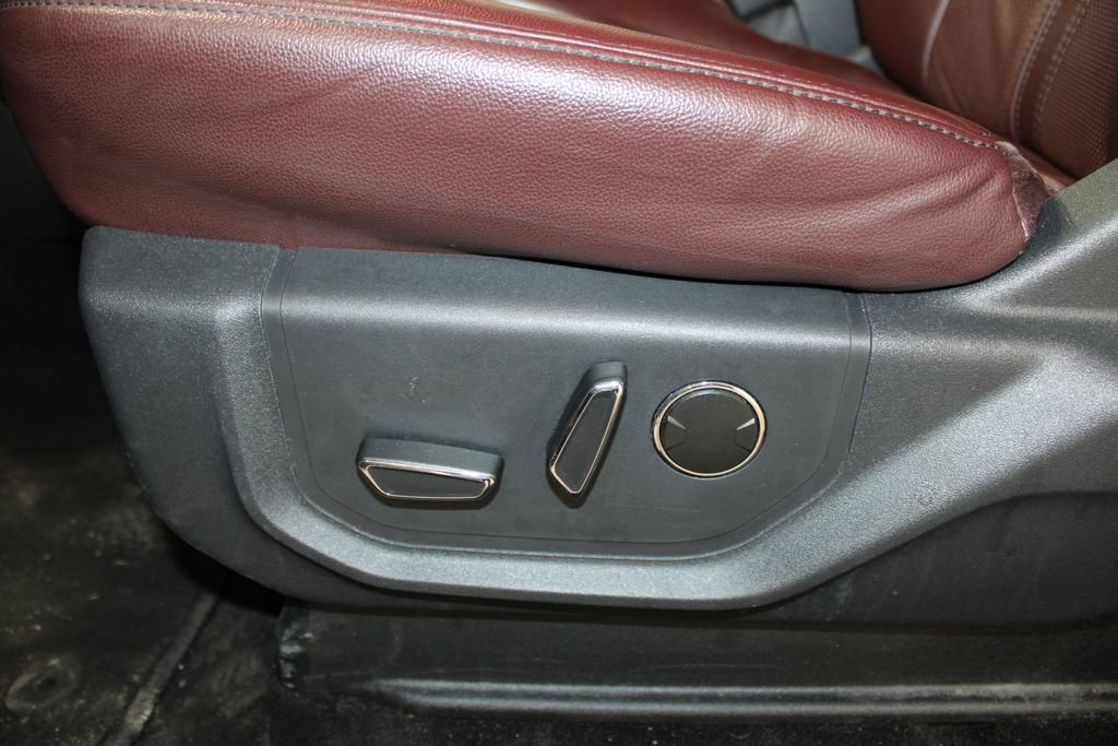 Used 2023 Ford Expedition Max Limited image 14