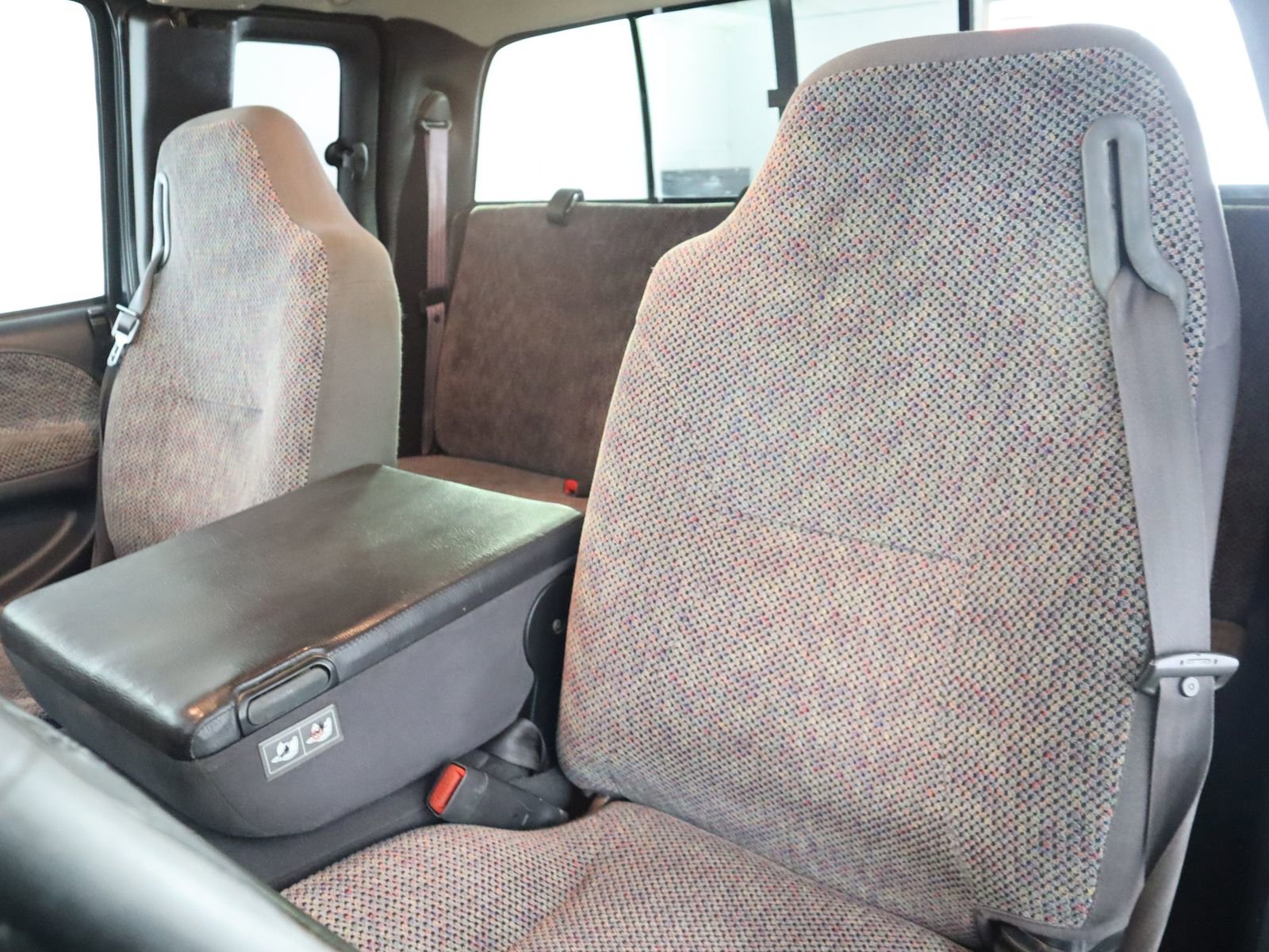 Used 2001 Dodge Ram 2500 Truck SLT image 25