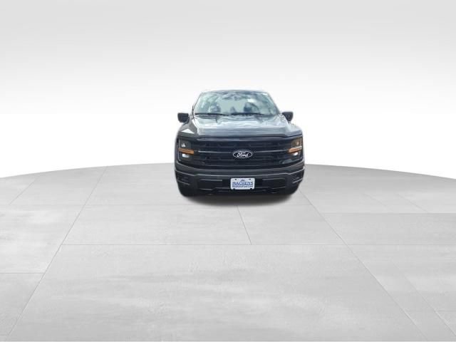 New 2026 Ford F150 XLT w/ Equipment Group 302A MID image 9