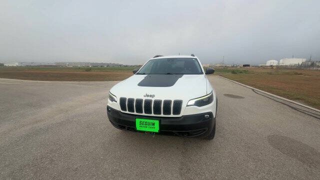 Used 2021 Jeep Cherokee Trailhawk AWD/4WD image 3