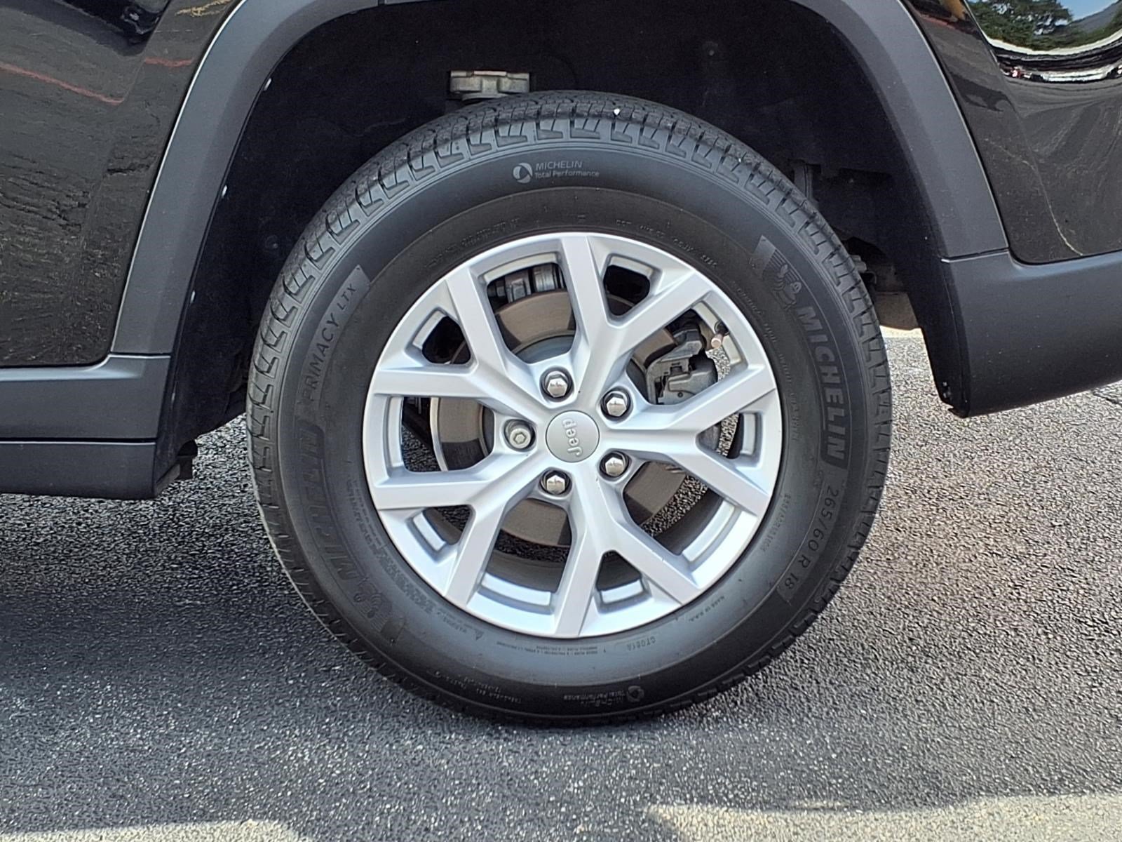 Used 2022 Jeep Grand Cherokee Limited RWD image 9