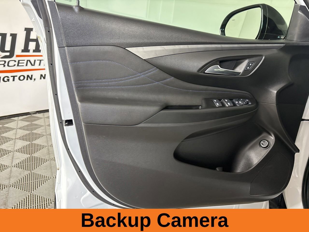 Used 2024 Buick Envista Sport Touring w/ Convenience I Package FWD image 9