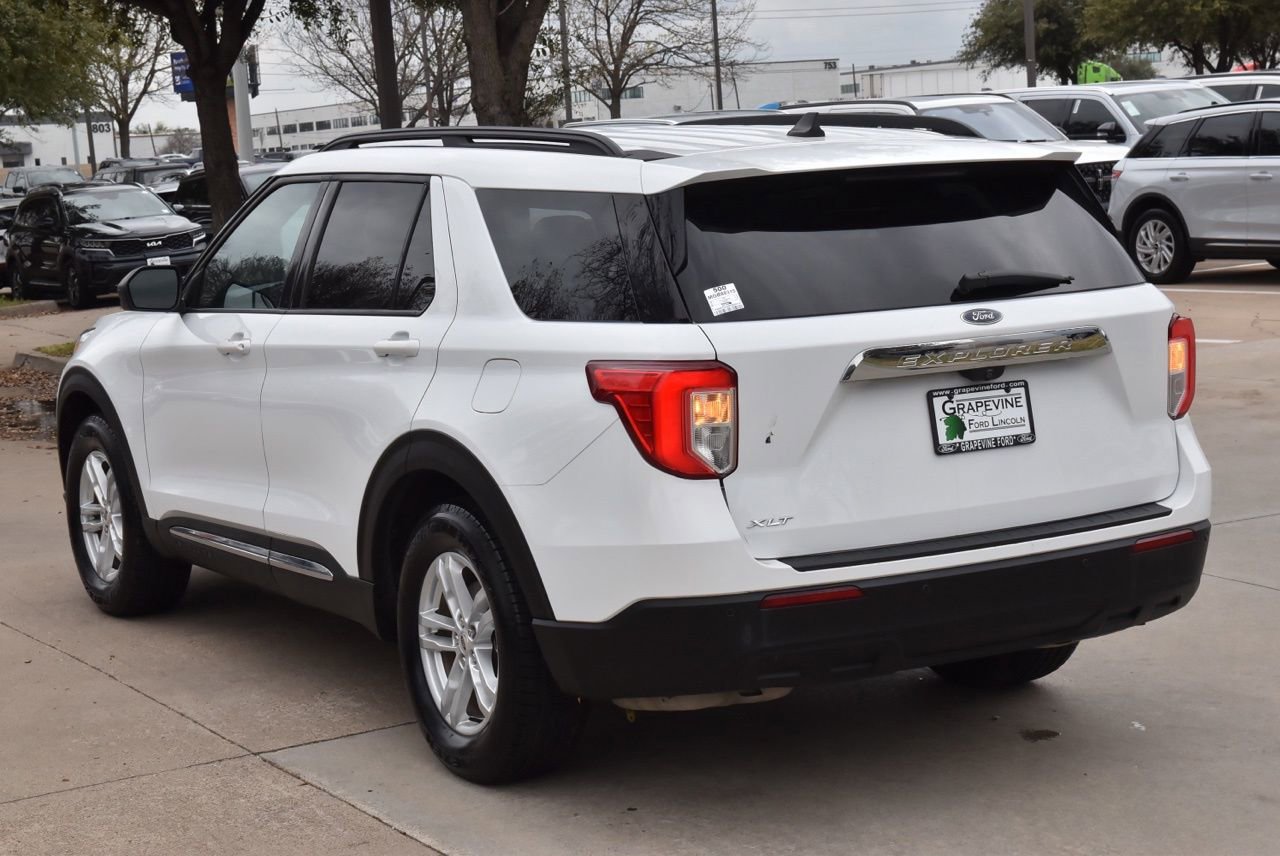 Used 2021 Ford Explorer XLT image 10