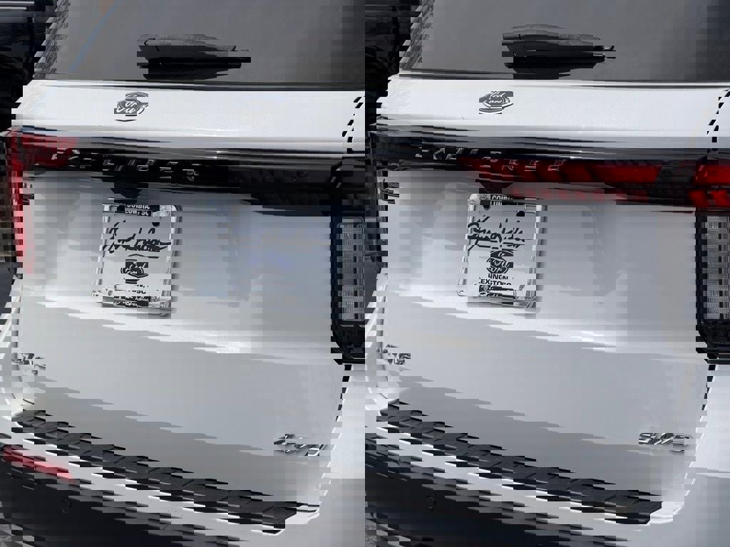 Certified 2025 Ford Explorer Active w/ Active Comfort Package image 11