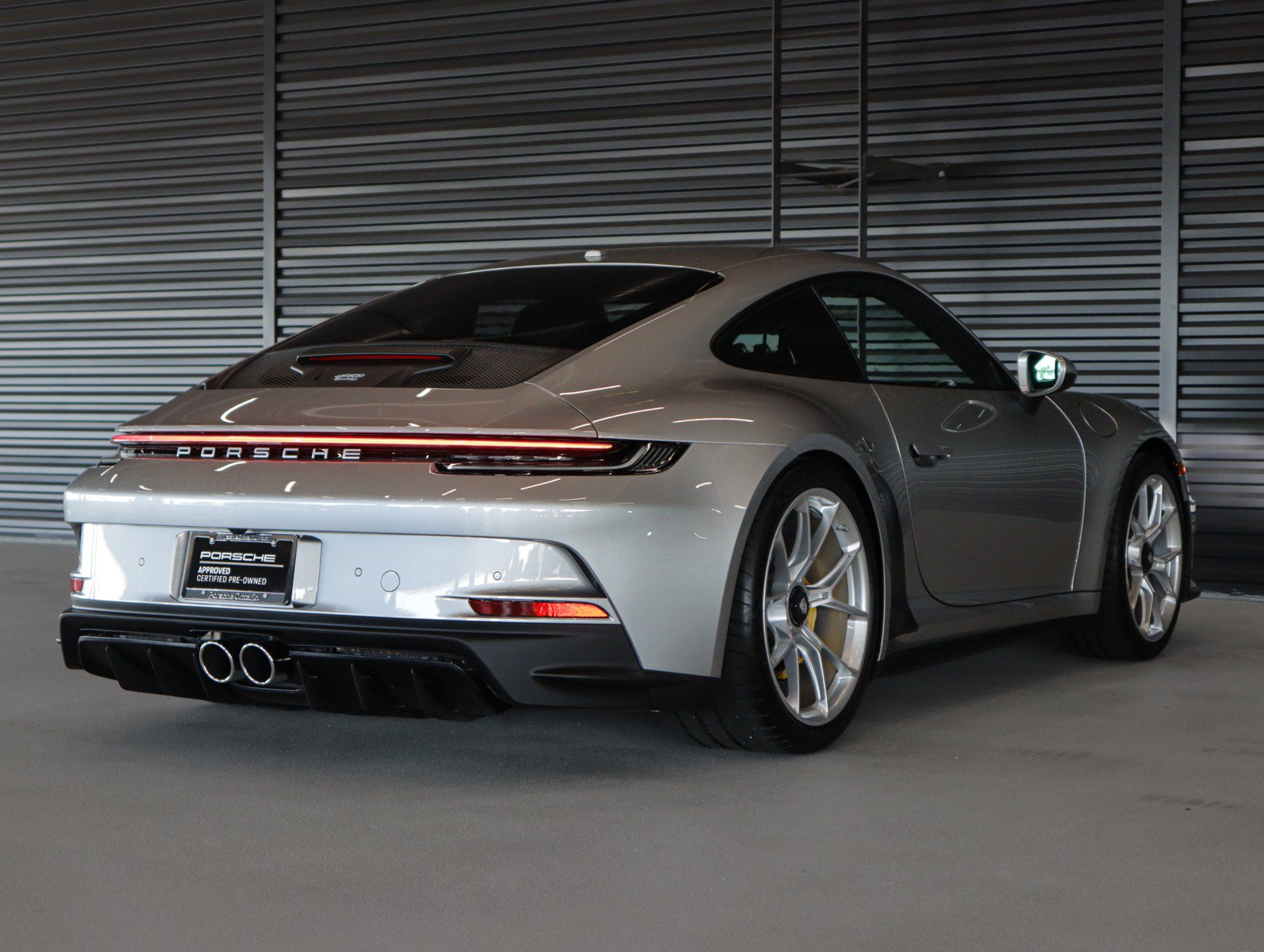 Used 2022 Porsche 911 GT3 RWD image 11
