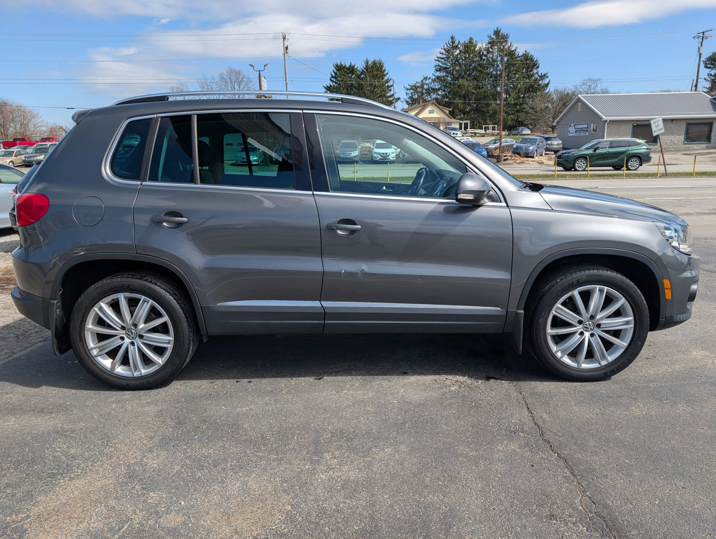 Used 2016 Volkswagen Tiguan SE AWD/4WD image 6