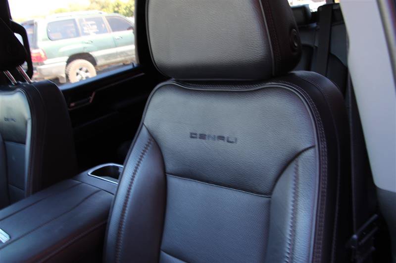 Used 2024 GMC Sierra 2500 Denali w/ Denali Reserve Package AWD/4WD image 37