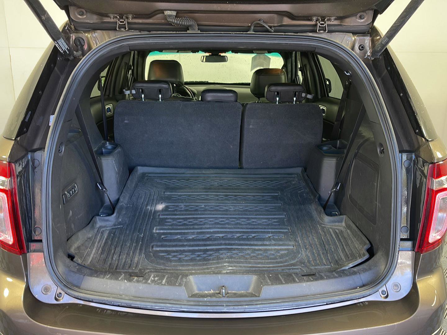 Used 2015 Ford Explorer Limited w/ Equipment Group 302A image 11