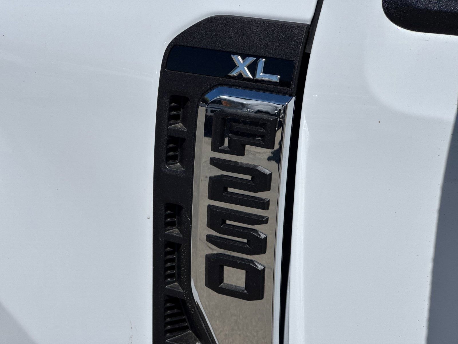 New 2026 Ford F250 XL w/ XL Chrome Package RWD image 28