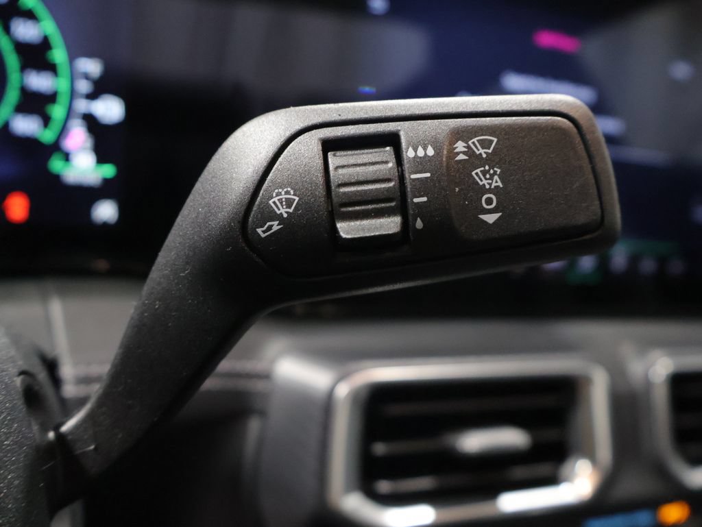 Used 2025 Ford Mustang GT Premium RWD image 37