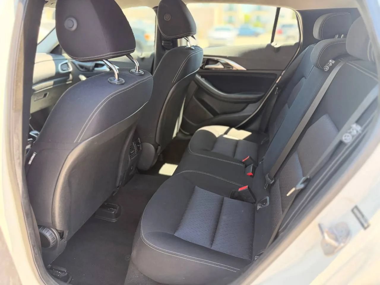Used 2018 INFINITI QX30 FWD image 27