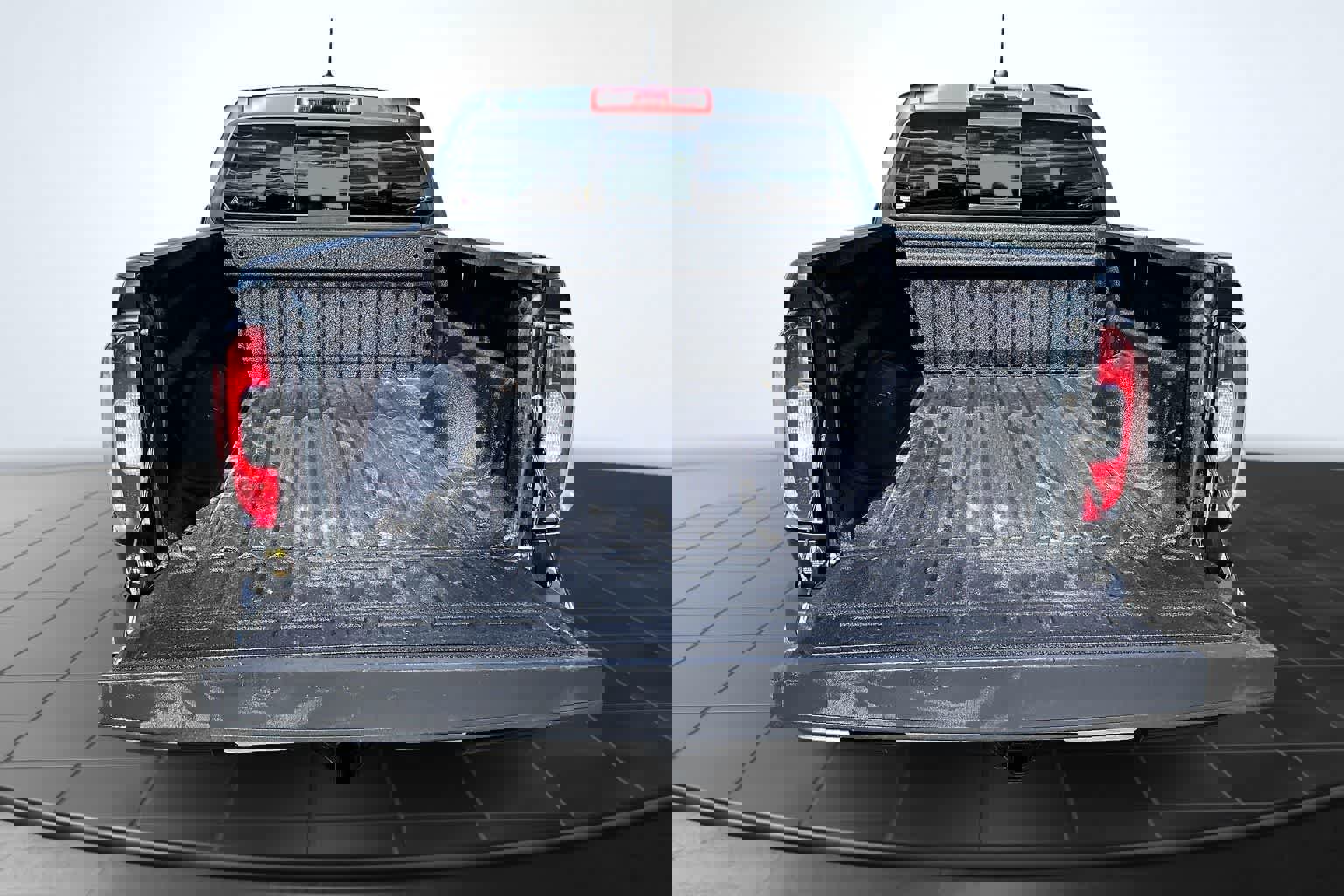 Used 2017 GMC Canyon SLT w/ Driver Alert Package image 19