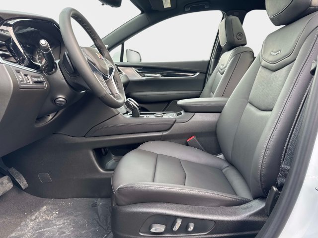 New 2026 Cadillac XT5 Premium Luxury w/ Driver Assist Package AWD/4WD image 16