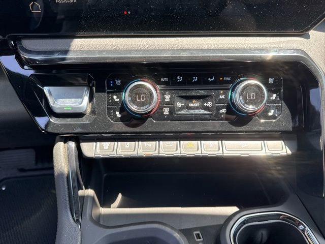 Used 2024 GMC Sierra 3500 AT4 w/ AT4 Premium Plus Package AWD/4WD image 25