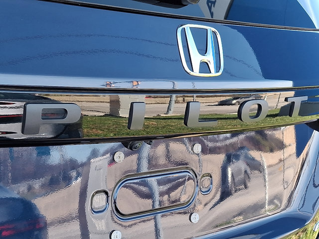 Certified 2023 Honda Pilot Elite image 36