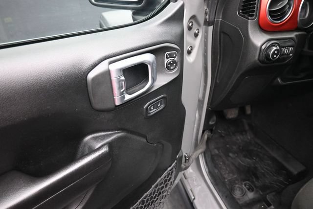 Used 2020 Jeep Gladiator Rubicon AWD/4WD image 15