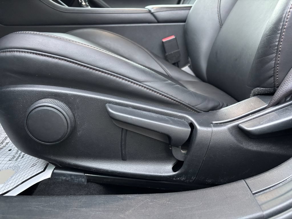 Used 2024 MAZDA MAZDA3 s FWD image 25