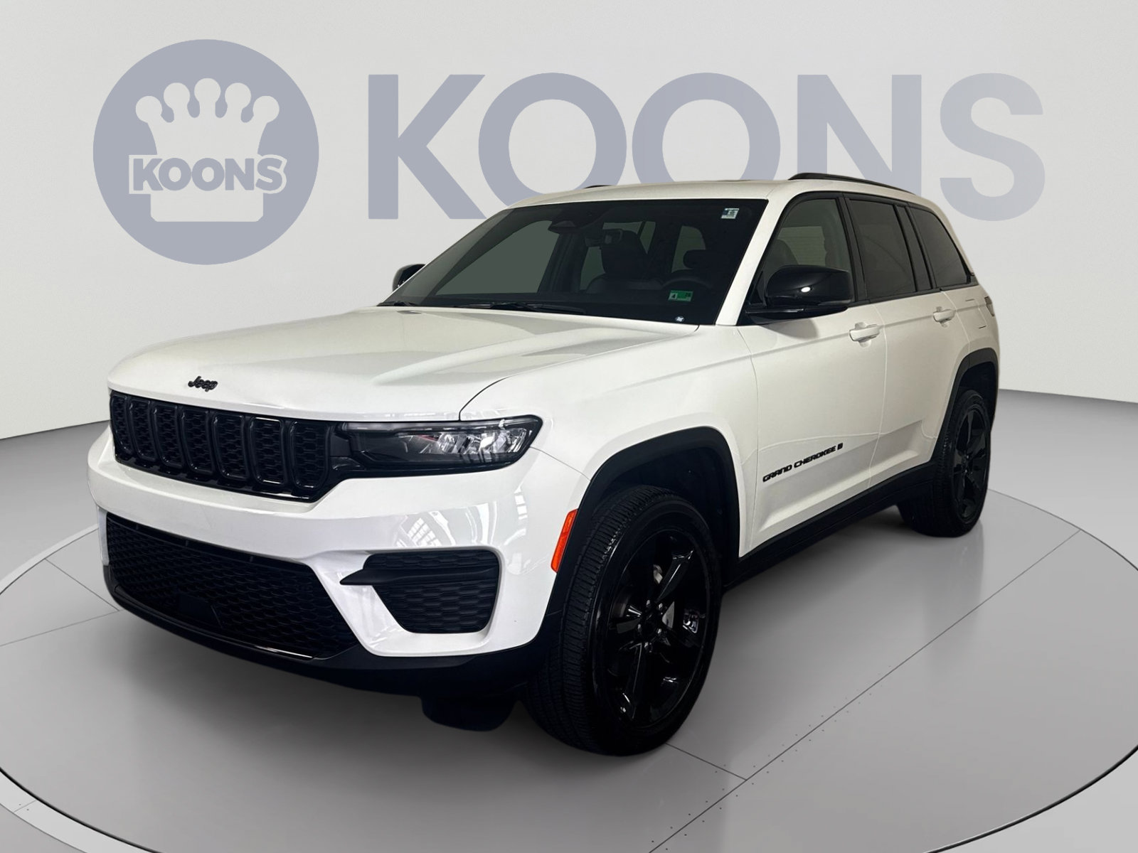 Used 2025 Jeep Grand Cherokee Altitude