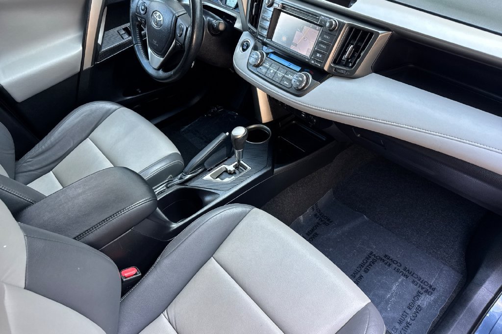 Used 2014 Toyota RAV4 Limited w/ Technology Package FWD image 15