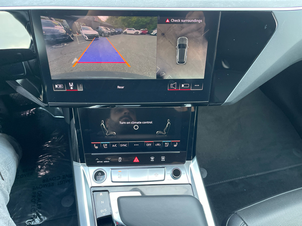 Used 2024 Audi Q8 e-tron Premium Plus w/ Premium Plus Package image 56