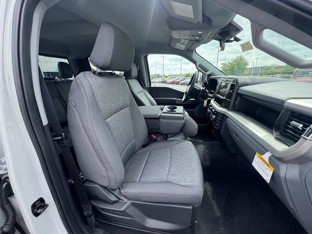 New 2026 Ford F250 XL w/ STX Appearance Package AWD/4WD image 19