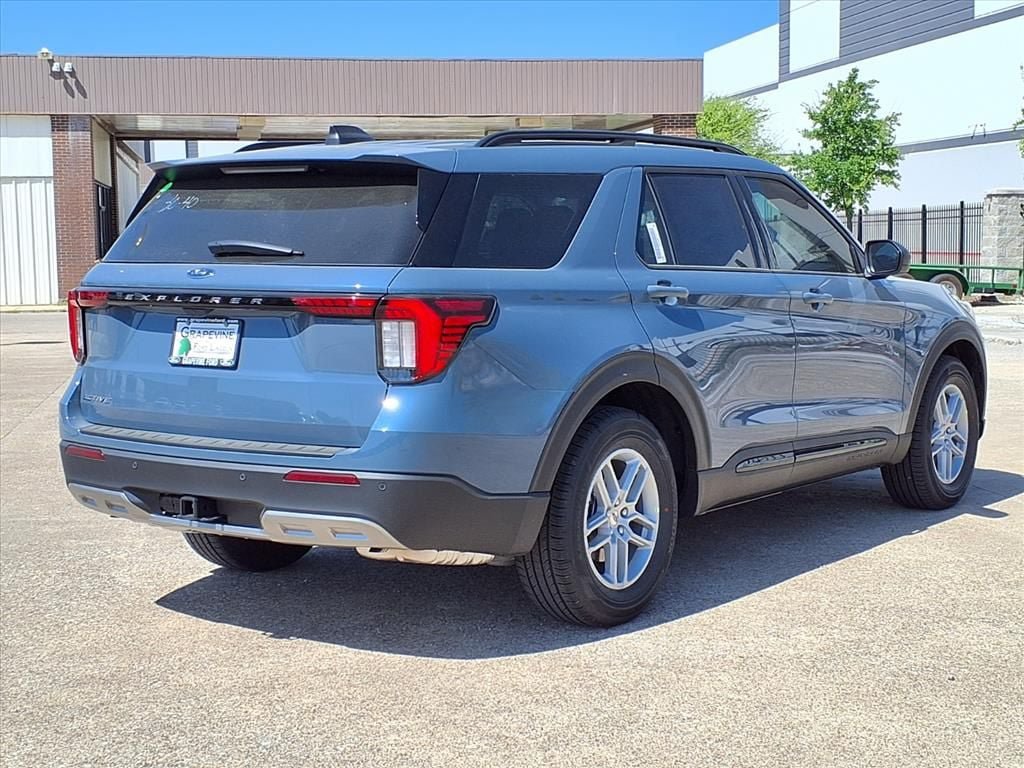 New 2026 Ford Explorer Active w/ Active Comfort Package RWD image 4