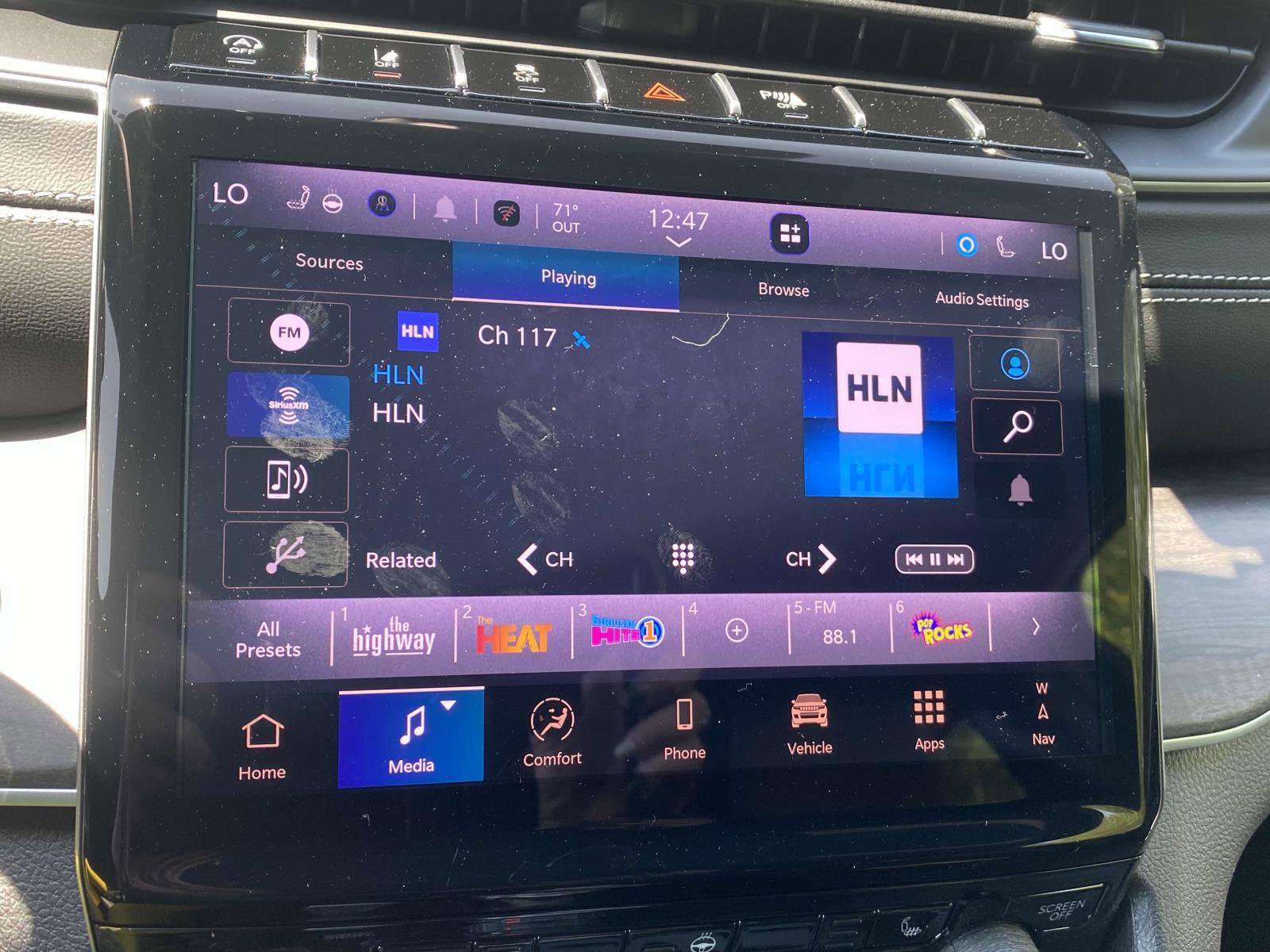 New 2025 Jeep Grand Cherokee Limited w/ Black Appearance Package image 4