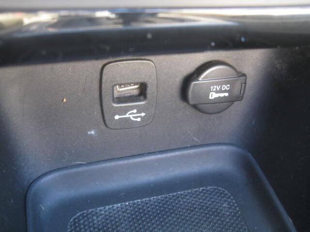 Used 2012 Chrysler 200 Touring FWD image 25