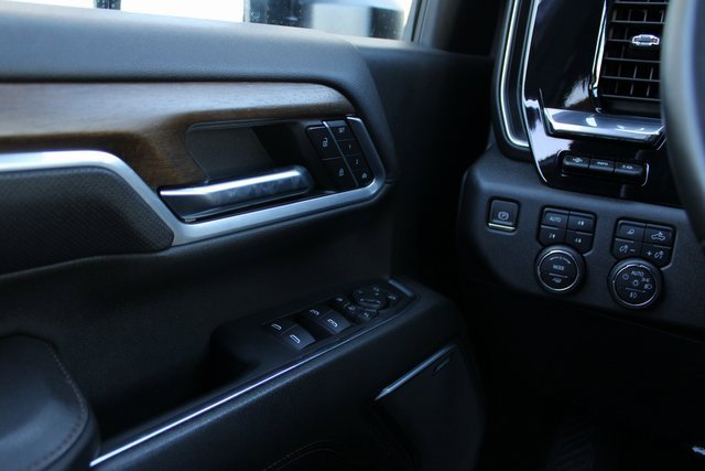 Used 2024 Chevrolet Silverado 2500 High Country w/ High Country Premium Package image 24