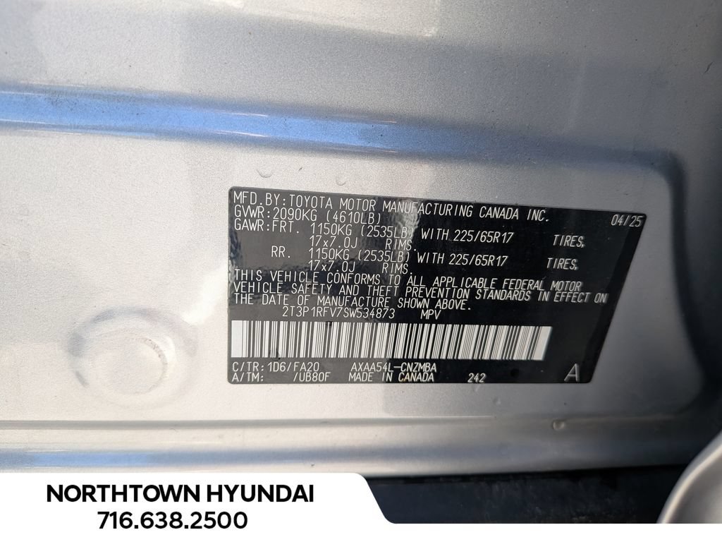 Used 2025 Toyota RAV4 XLE AWD/4WD image 36