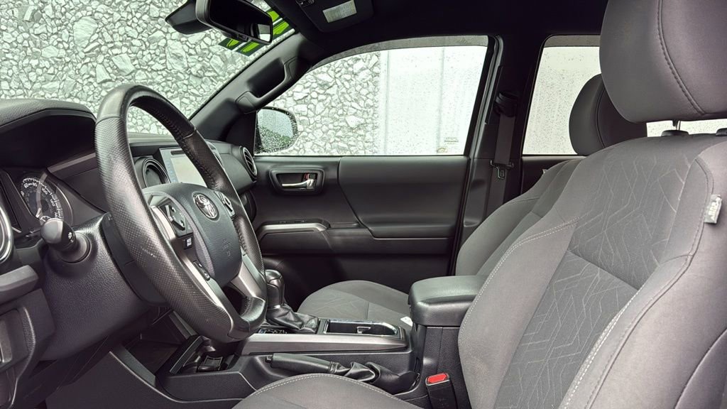 Used 2019 Toyota Tacoma TRD Off-Road image 14